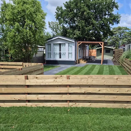 Chalet 549 Op Recreatiepark De Wielen *