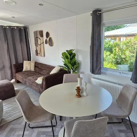 549 Op Recreatiepark De Wielen * シント・マールテン